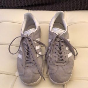Adidas gazelle sneakers, light grey suede, sz 7.5